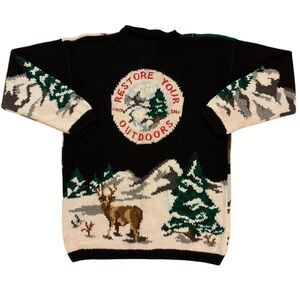 RARE VINTAGE 1990s Restore Your Outdoors Black and Cream Sweater